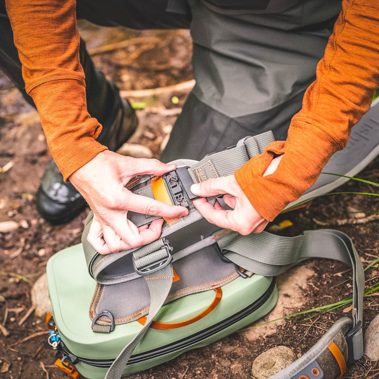 Fishpond Thunderhead Submersible Lumbar Pack - Eco Yucca