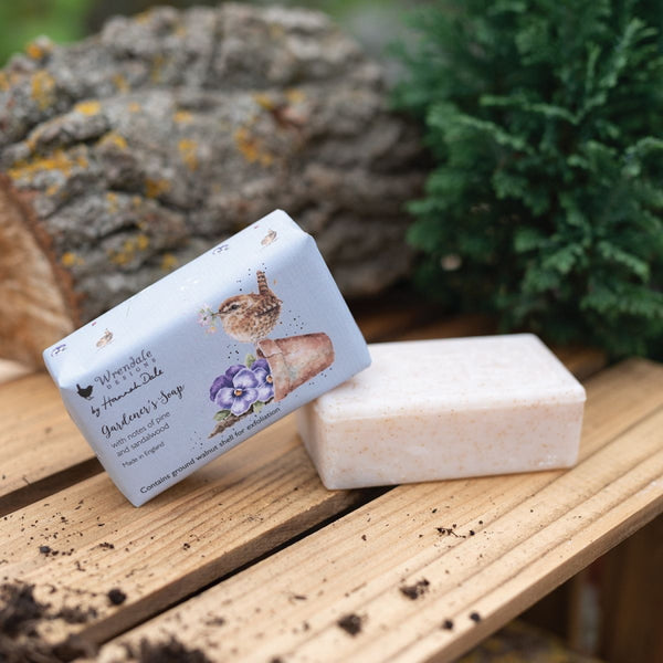 Wrendale Designs Gardeners Soap Bar - Pine & Sandalwood